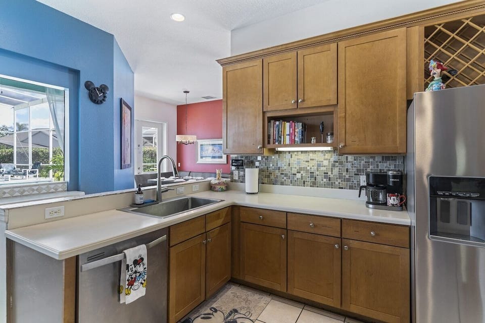 Kitchen - Side by side fridge/freezer, dishwasher, Keurig coffee maker, kettle