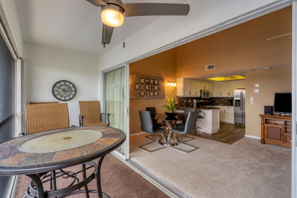 Open the sliders and be graced with gentle coastal breezes and lapping waves.