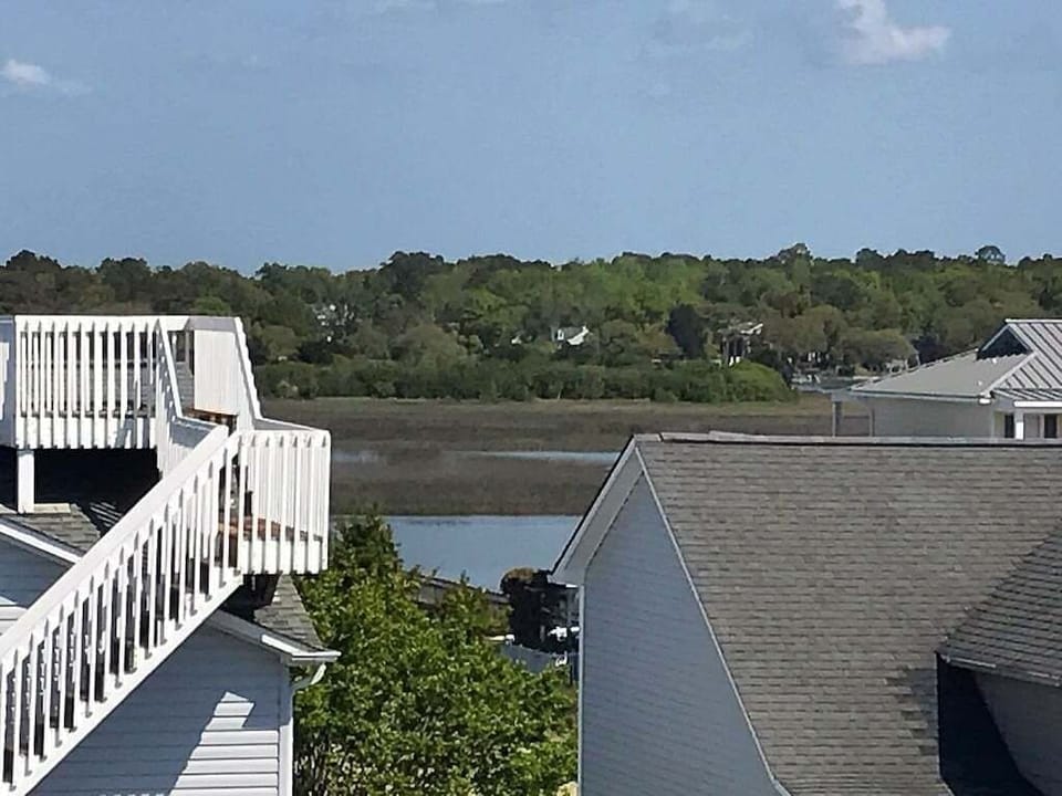Crow's Nest with view of the Intracoastal Waterway