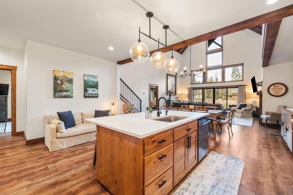 Kitchen | 1st Floor