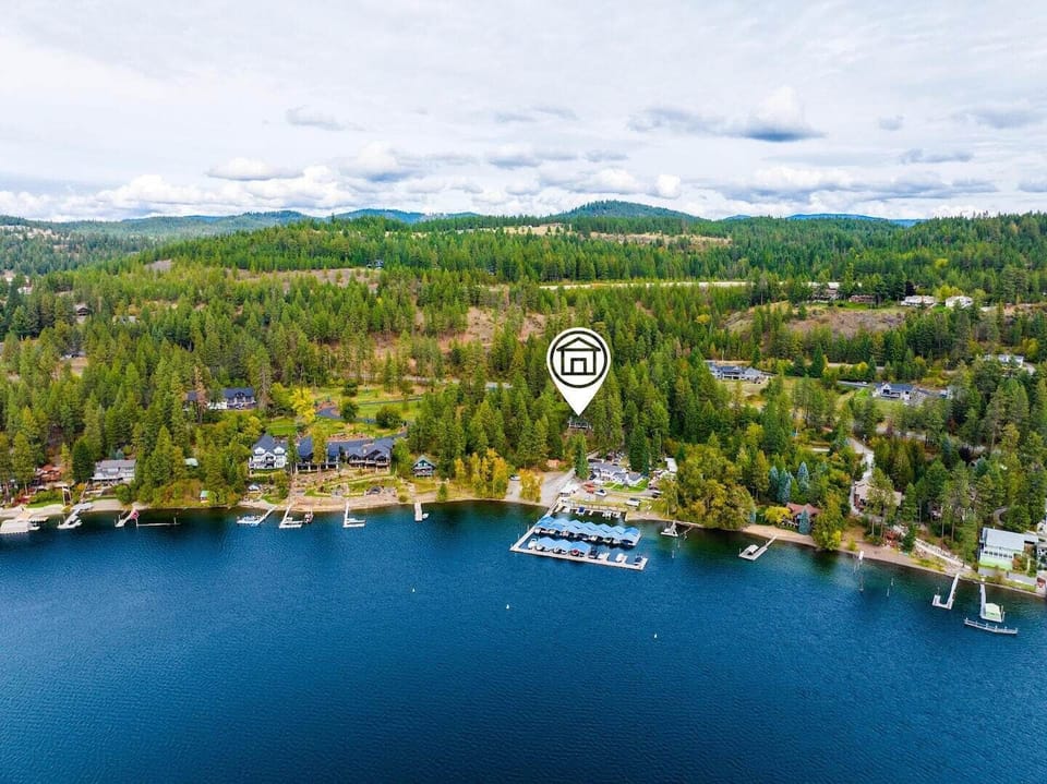 Beach and lake access. NO marina or overnight boat dock/slip use for guests