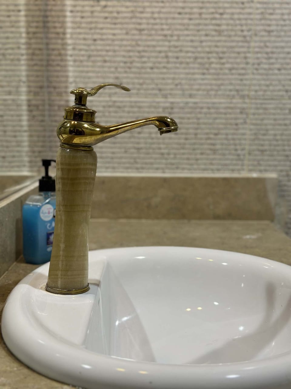 Bathroom amenities