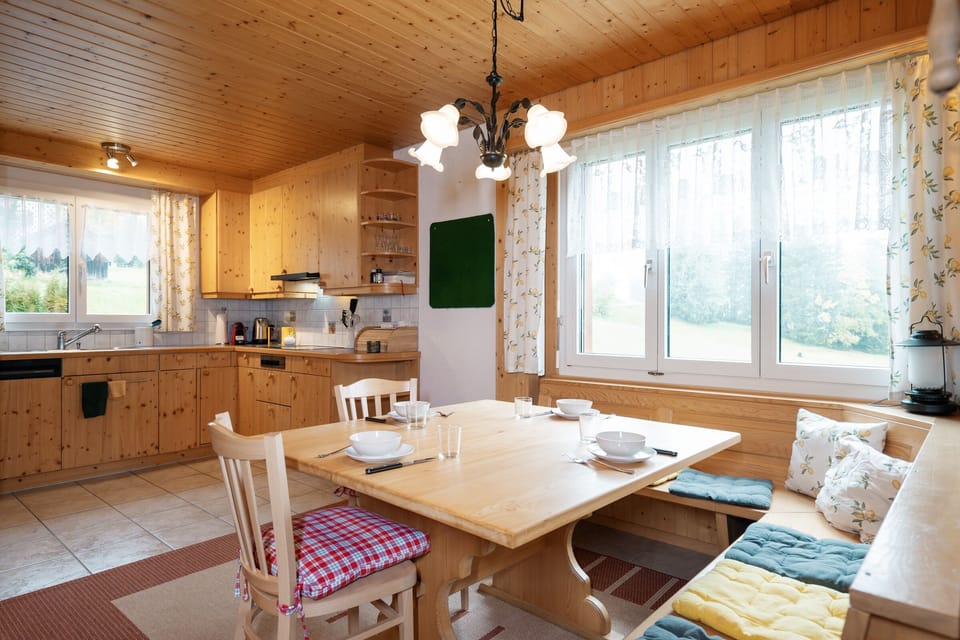 Kitchen and Diningarea