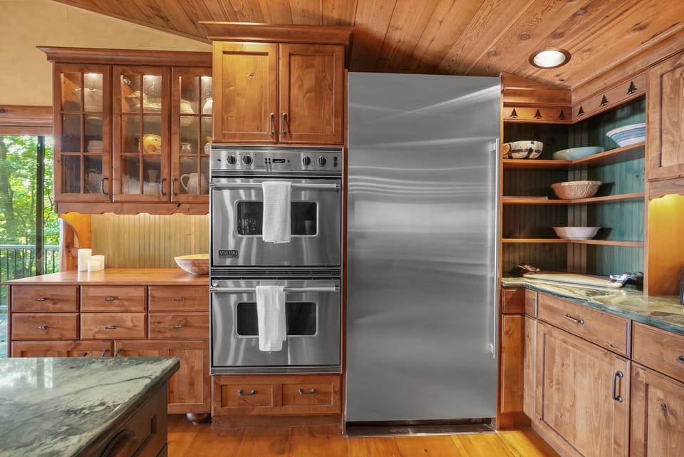 Viking Appliances and Granite Countertops