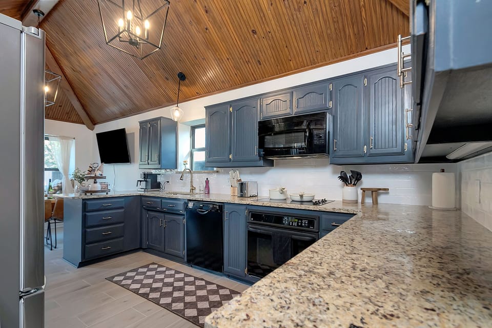 Kitchen with plenty of counter space
