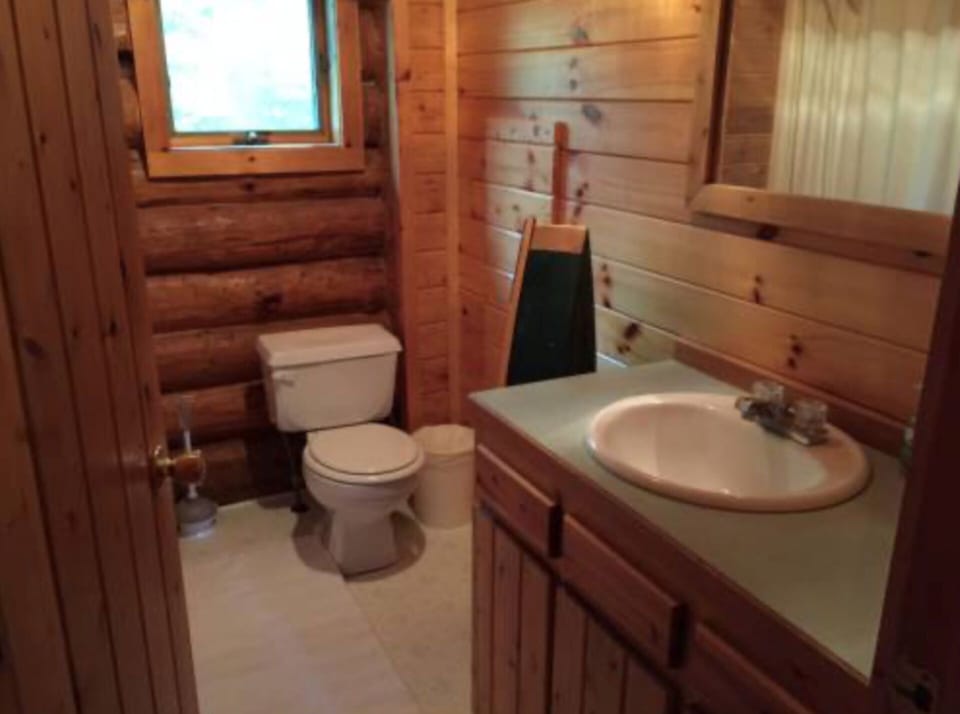 Main bathroom