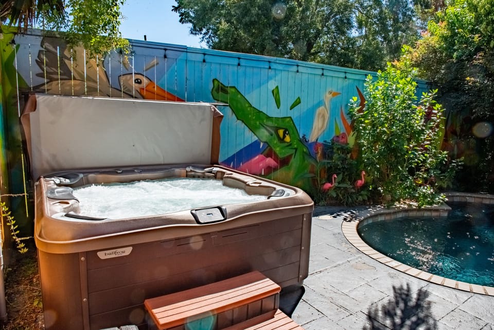 Outdoor spa tub