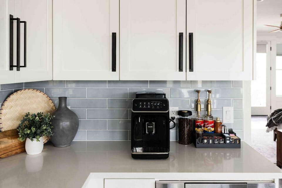 Treat yourself to specialty coffees every morning with a touch of a button.