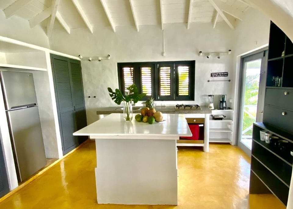Fully furnished kitchen