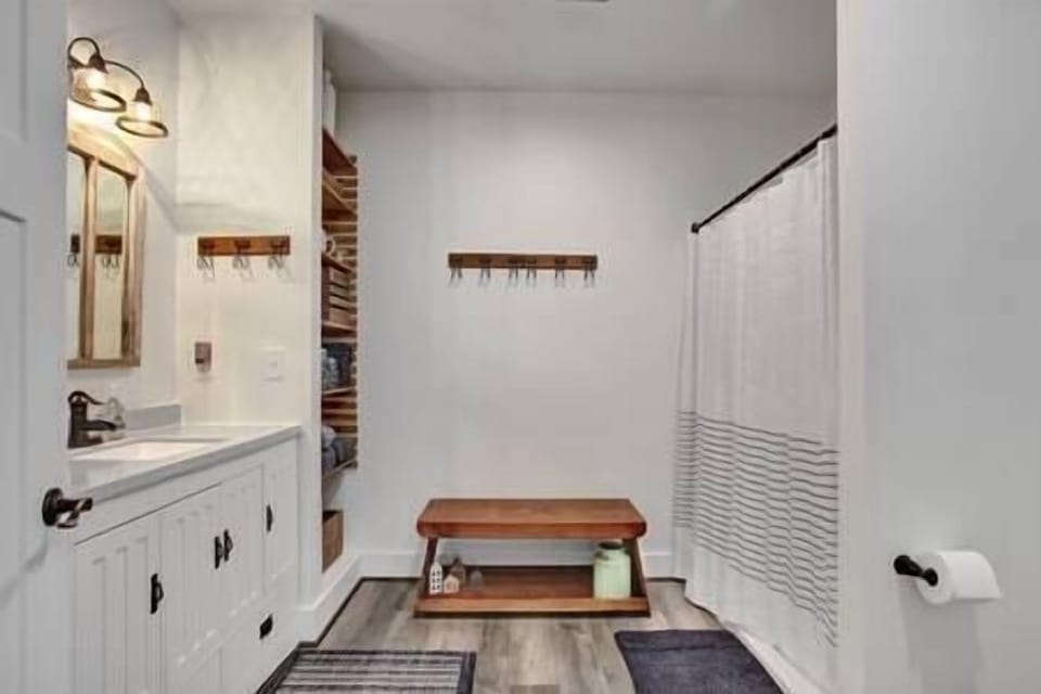 Spacious wheelchair friendly bathroom.