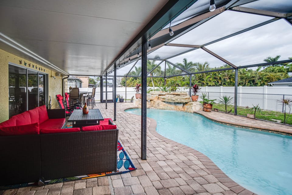 Lanai | Patio | Outdoor Seating & Dining | Gas Grill | Outdoor String Lights
