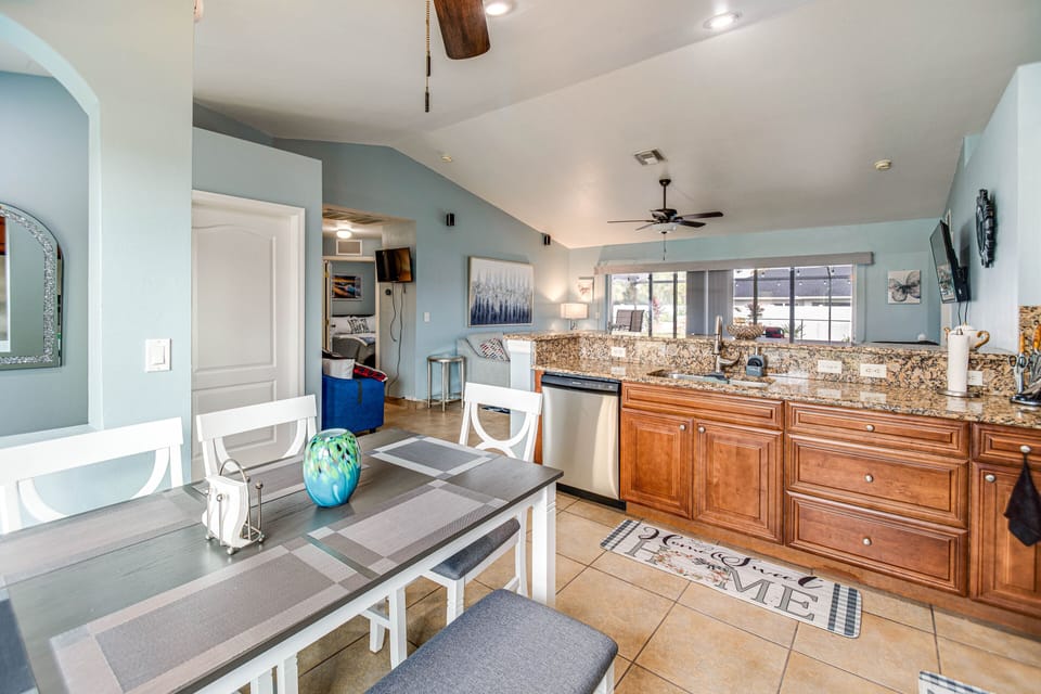 Dining Area | Dining Table | Dishware/Flatware