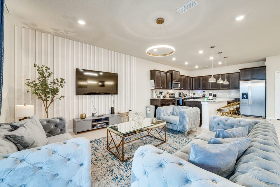 Living Room | 1st Floor | Smart TV