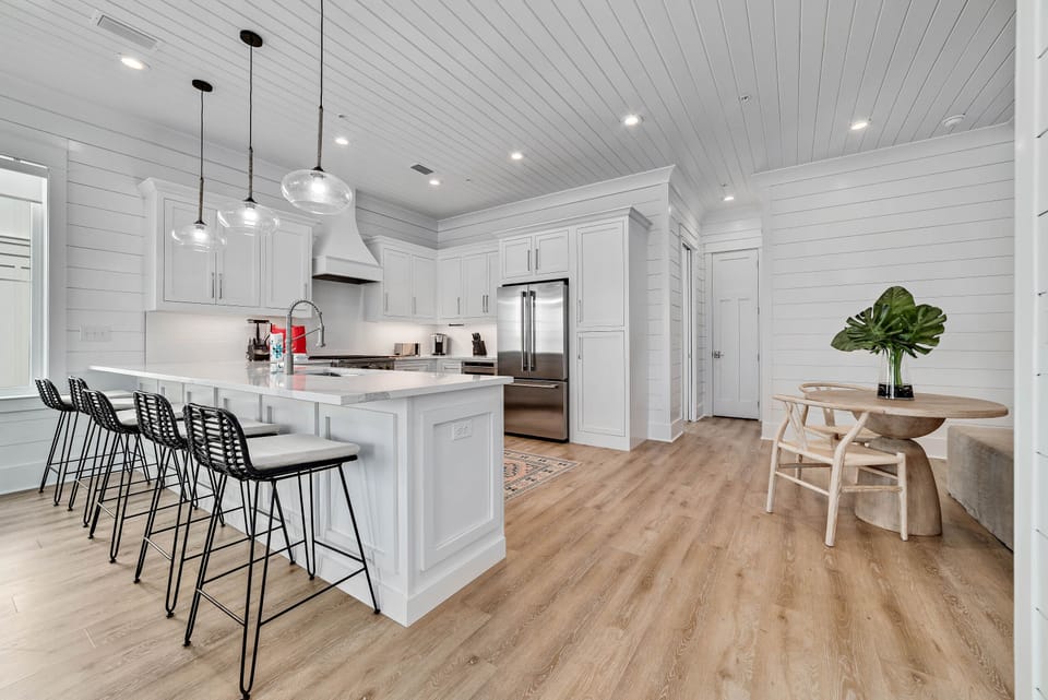 Breakfast bar, Kitchen, Dining Area