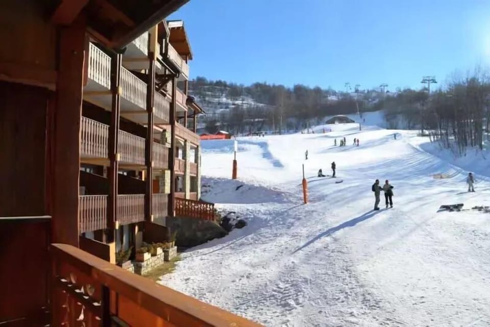 Snow and ski sports
