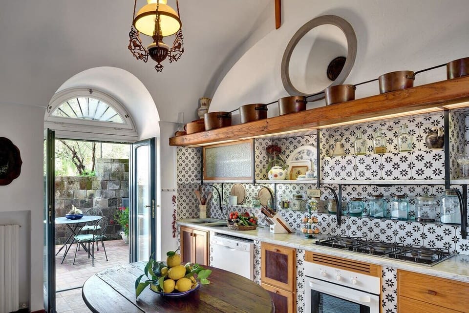 Kitchen, Fondo Turiello