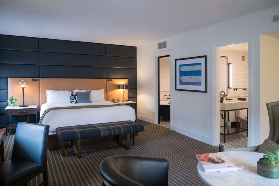 Unit with comfortable bed