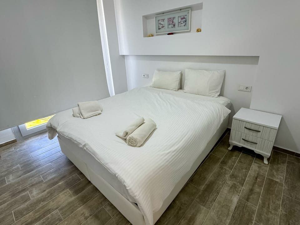 penthouse-d7 bedroom3