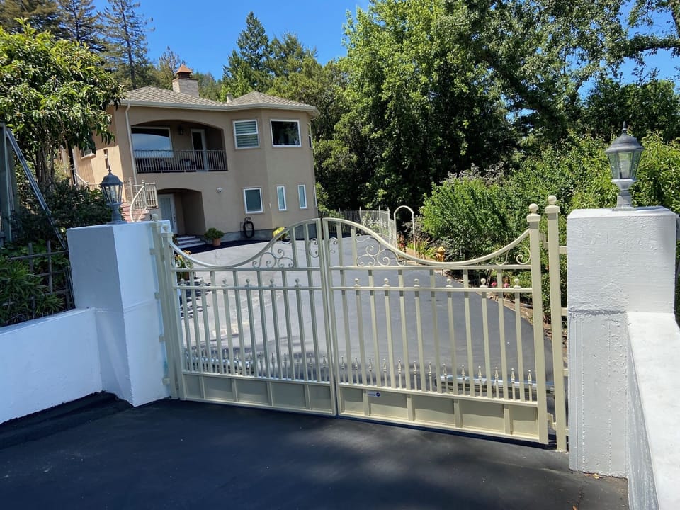 Electric main wrought iron gate 