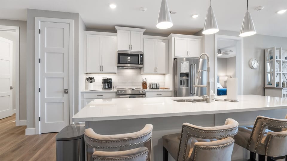 Kitchen bar seating