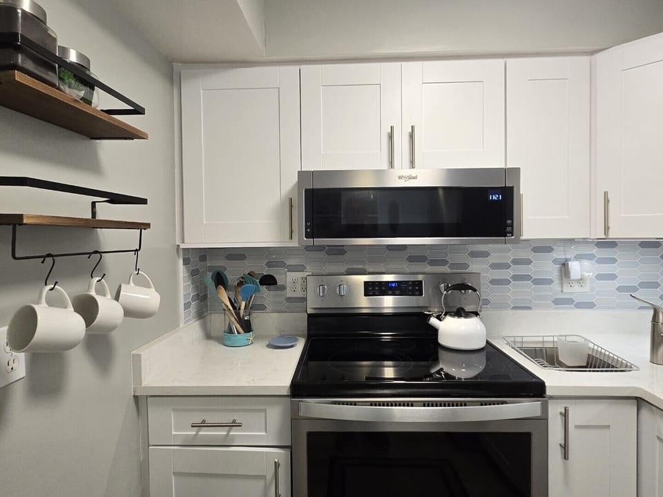 Kitchen with newer appliances 