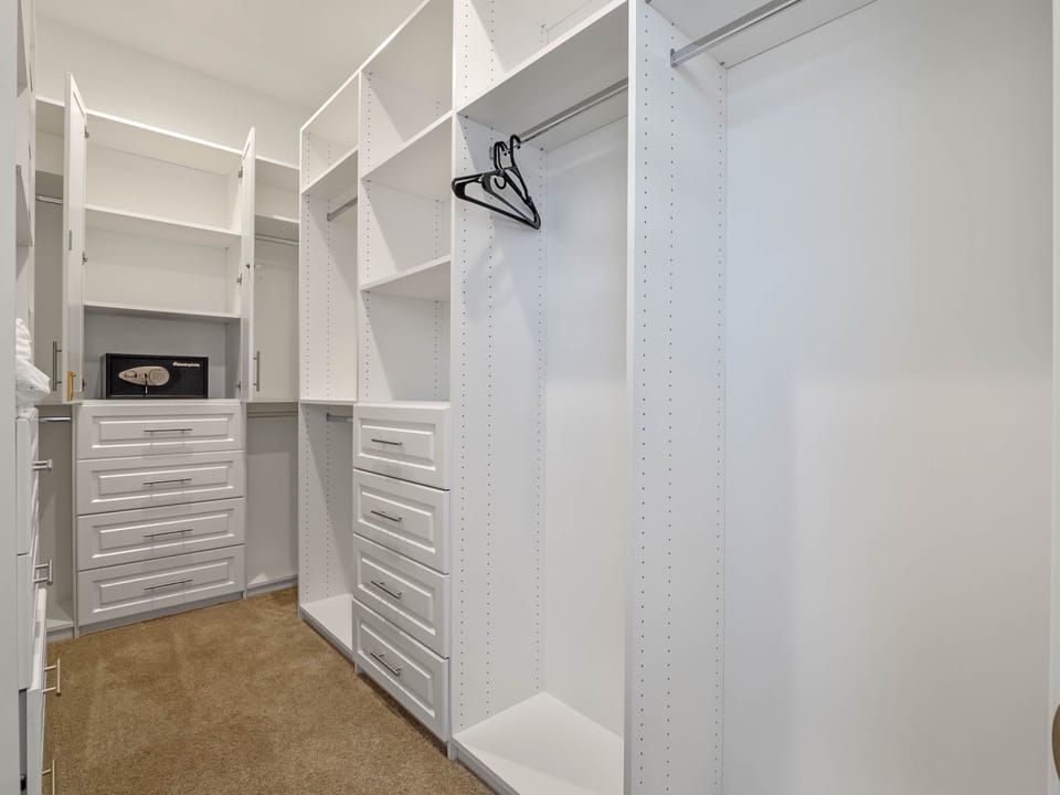 Walk-in closet
