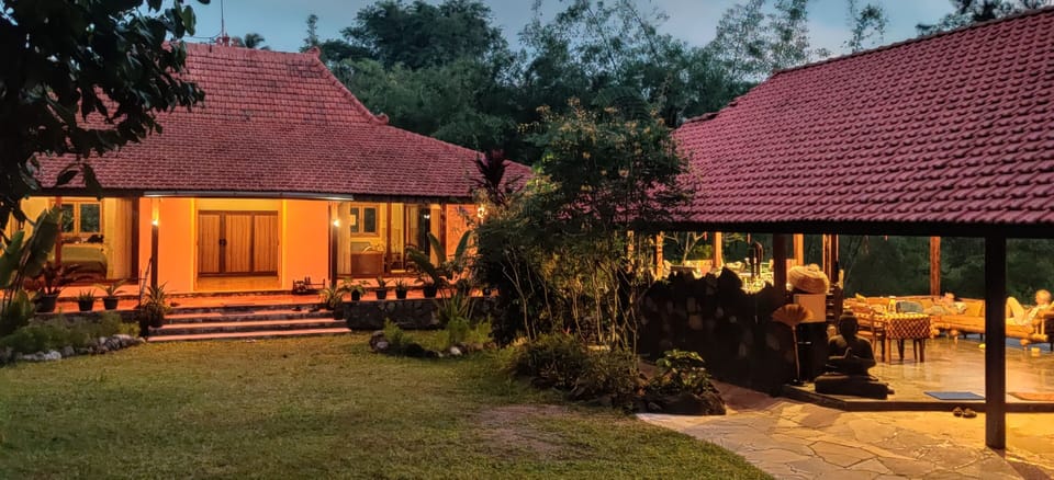 The Villa Limasan for rent, on the left. The common First House on the right.
