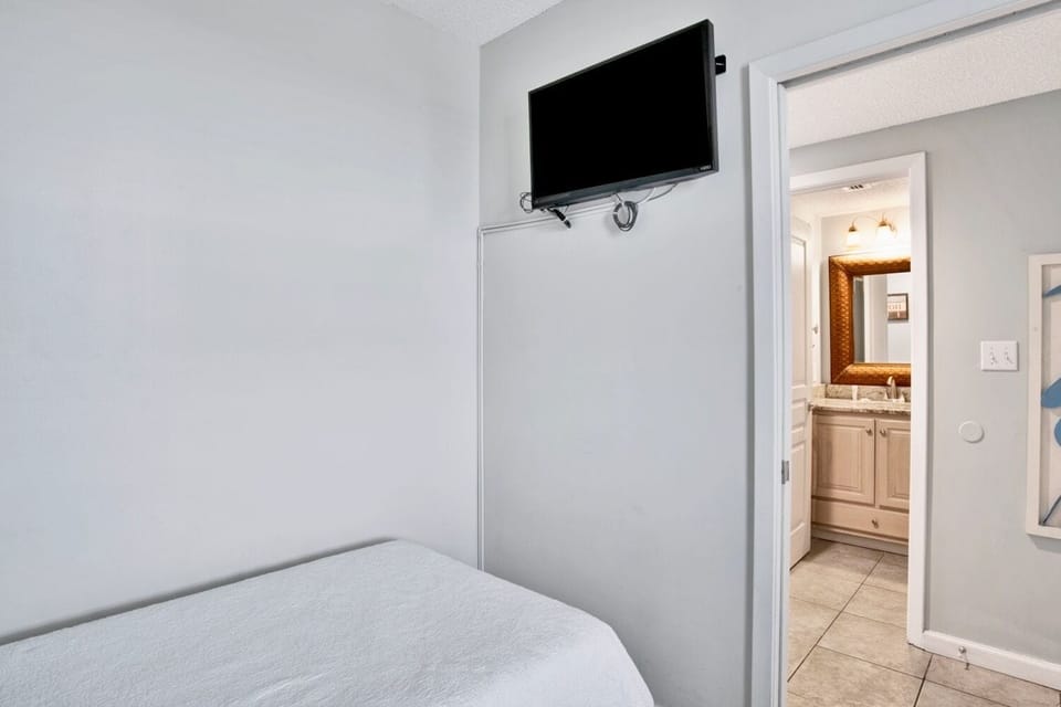 Queen Bed