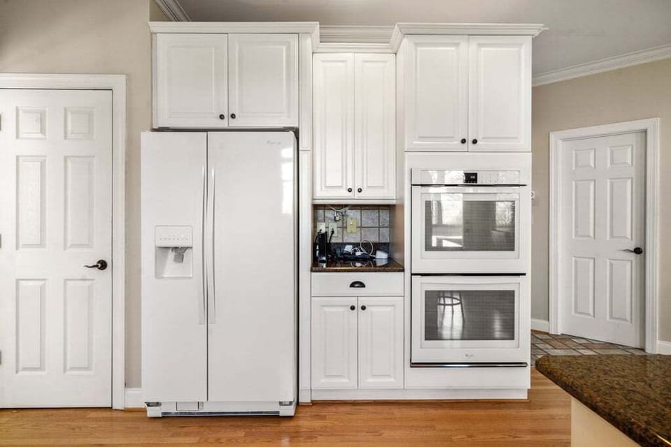 Kitchen offers Double Ovens