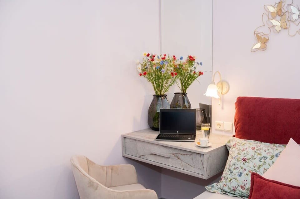 Desktop area – Bedroom – A dedicated space for work or reading

