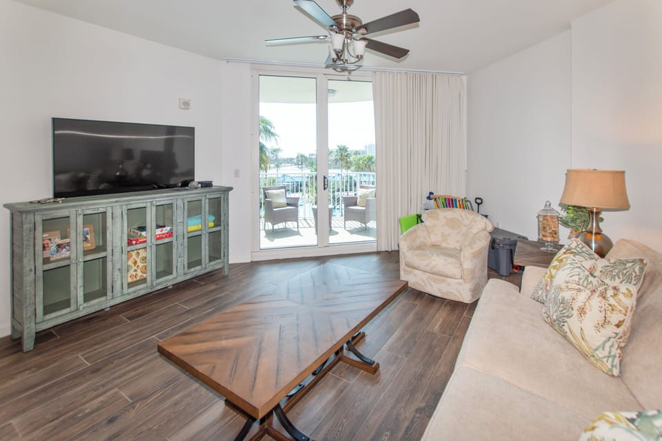 Welcome to The Palms of Destin 1411 - The Pretty Palm!