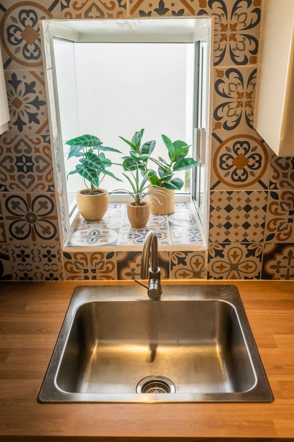 Kitchen sink