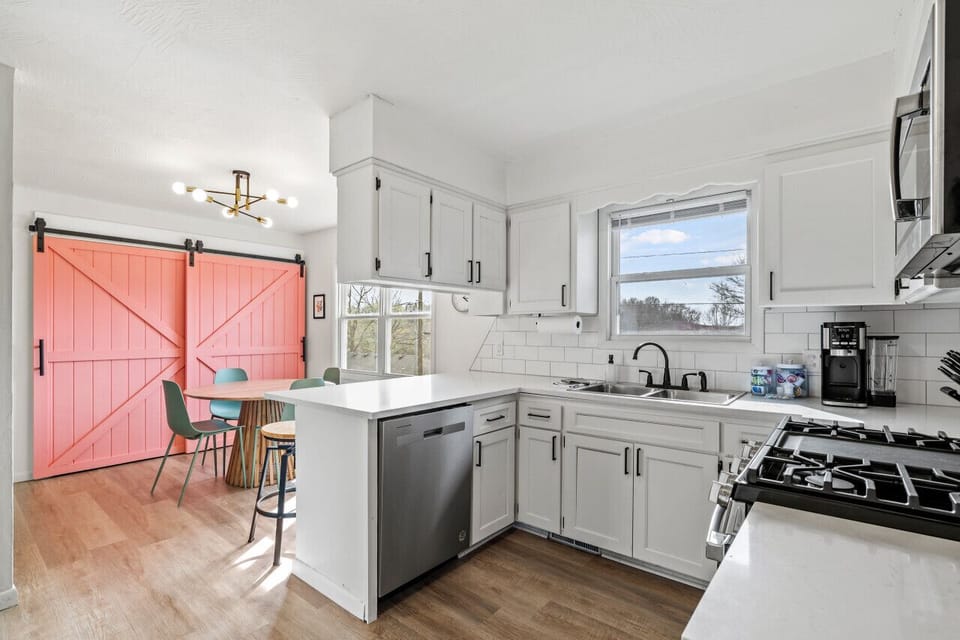 Bright, modern kitchen with everything you need for easy meals.