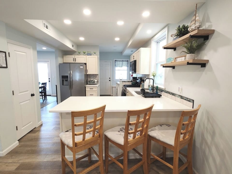 Updated Kitchen with Bar Stool Seating 