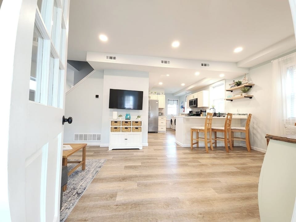 Entrance to Living Room and Kitchen space 