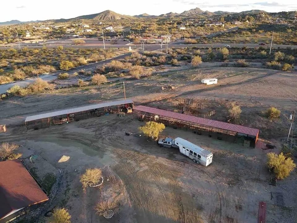 Plenty of room to maneuver your rig.