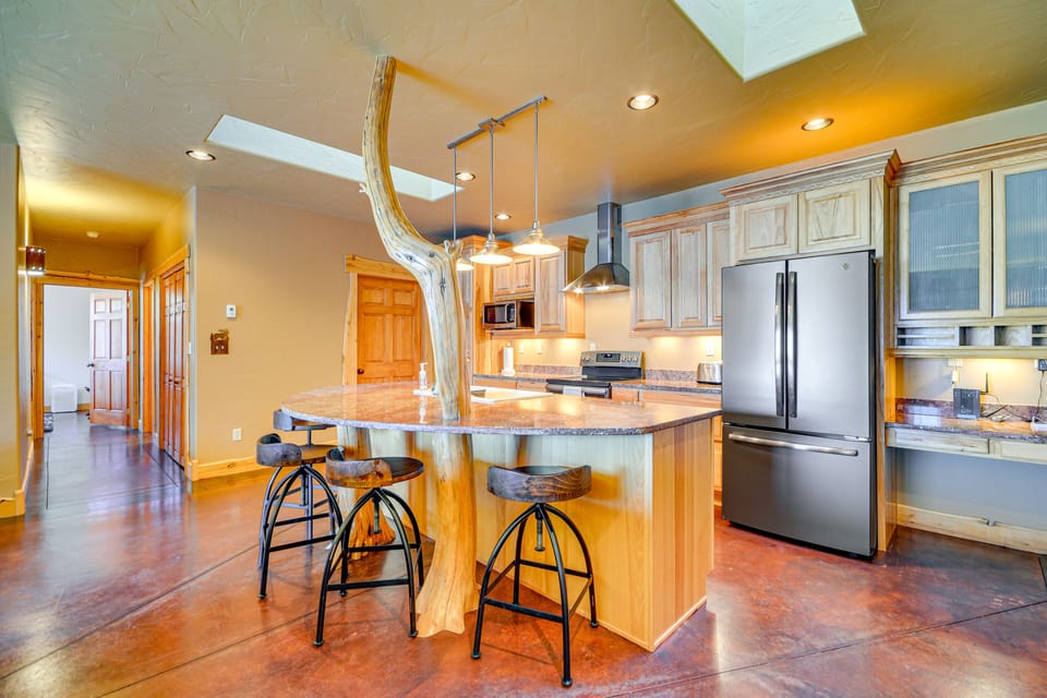 Kitchen | Cooking Basics Supplied | Heated Floors