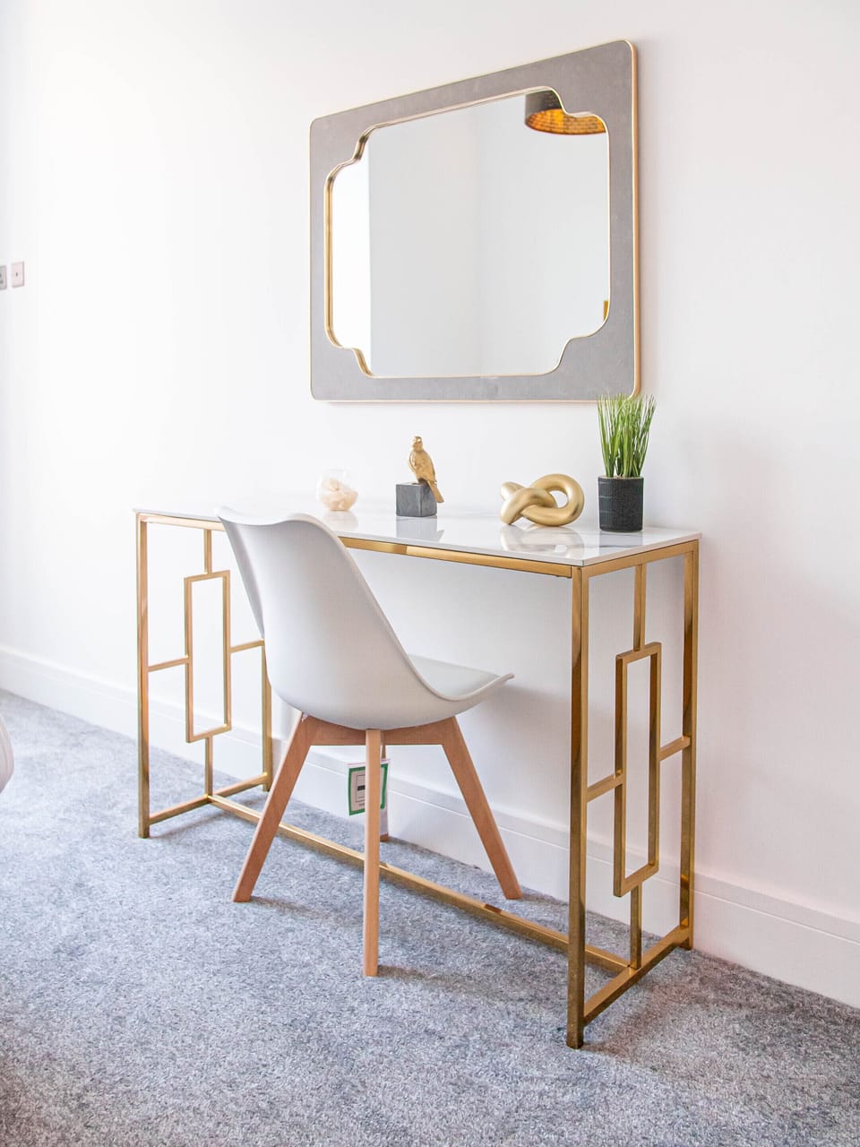 Relaxing lounge space – unwind after a day in Huddersfield