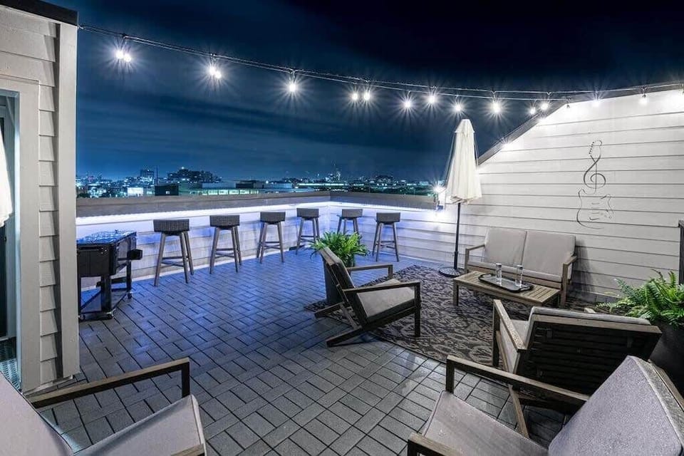 Rooftop retreat with amazing views