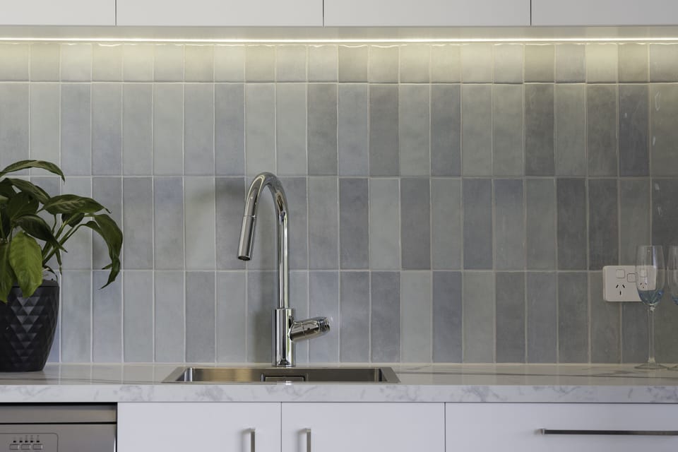 690A Pukehina - Studio - Kitchinette (2)