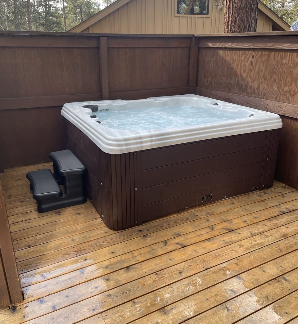 New Hot Tub  (Dec 2023) - 4 person w/44 jets on new deck