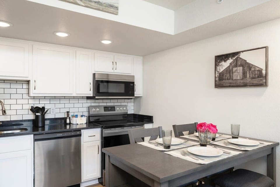 You’ll find plenty of prep space on the countertops, along with all the cookware, bakeware, dishware, flatware, glassware, serving-ware, and utensils you need to prepare and serve your favorite meals.