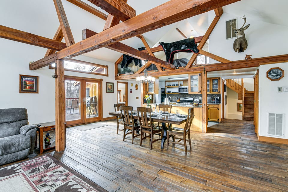 Dining Area | Dishware & Flatware Provided | 1st Floor