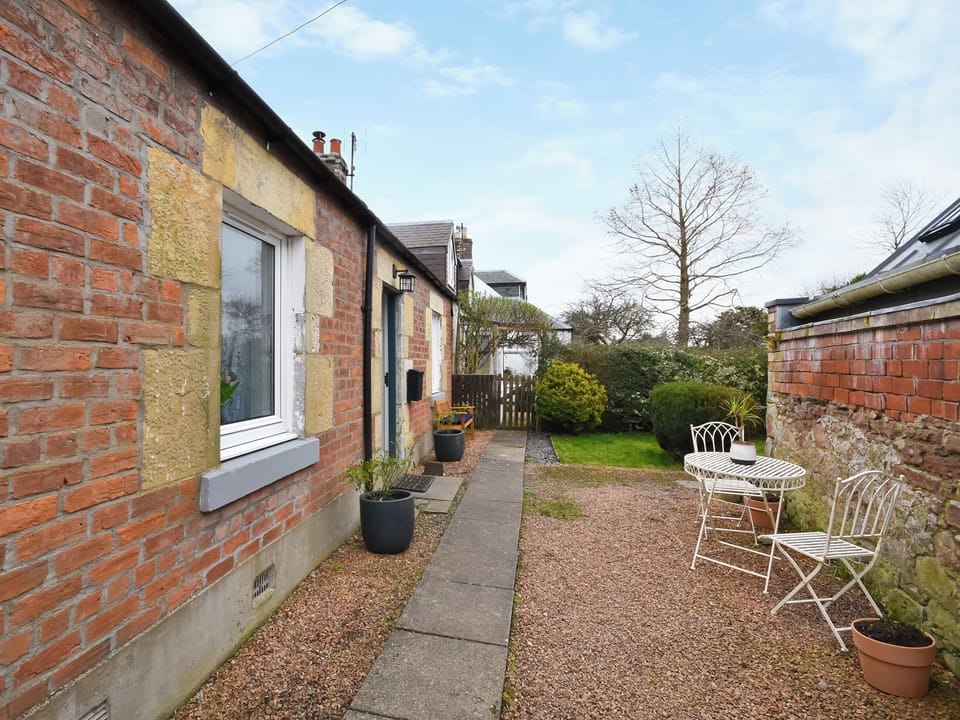 Exterior | Southbank Cottage, Errol, near Perth