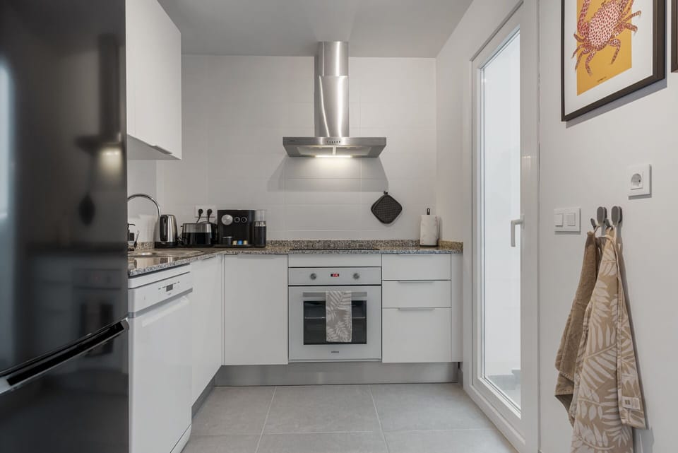 Spacious fully equiped kitchen (1)