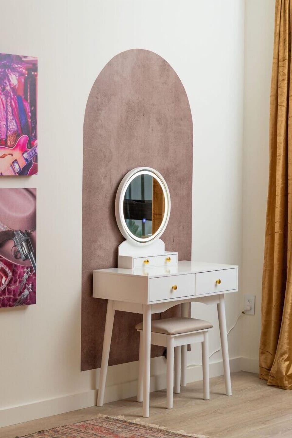 Vanity space in the 2nd double queen bedroom