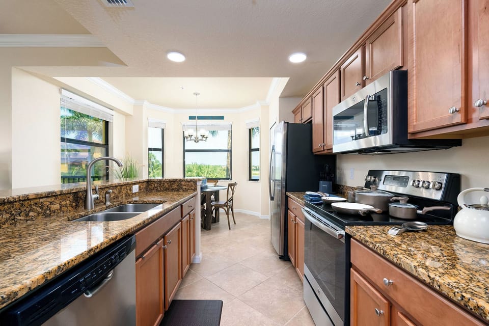 Fully equipped kitchen, large pantry and all stainless steel appliances.