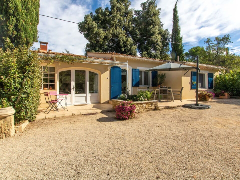 Cloud, Sky, Plant, Window, Tree, Land Lot, Cottage, Door, Shade, Residential Area