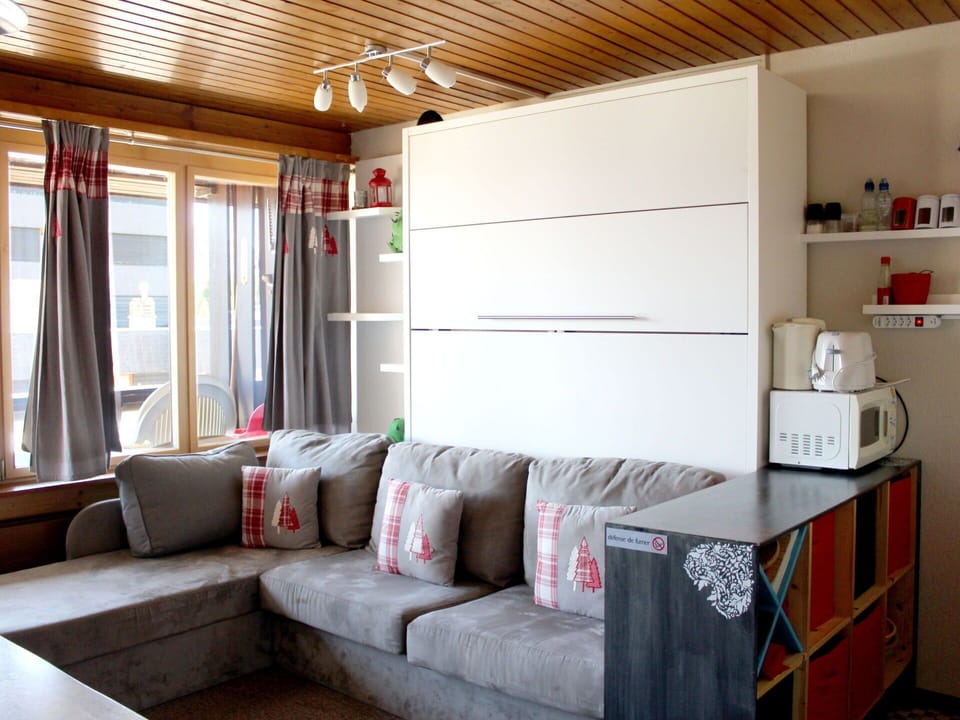 Property, Furniture, Couch, Cabinetry, Building, Window, Living Room, Wood, Interior Design, Floor