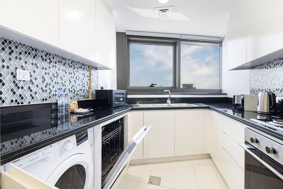 Fully Equipped Modern Kitchen